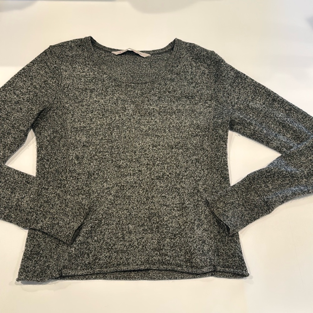 Athleta Sierra Crew Sweater Womens Marled gray cashmere medium raw hem
